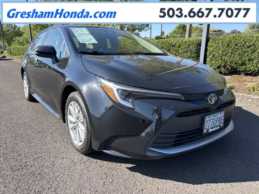 2023 Toyota Corolla Hybrid XLE photo 1