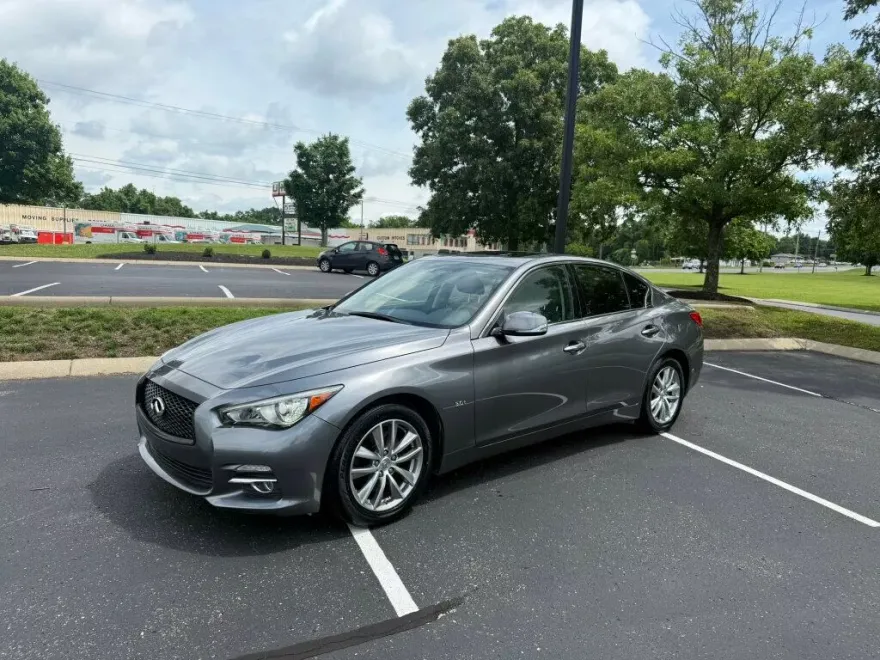 2017 Infiniti Q50 3.0t Signature Edition AWD photo 1