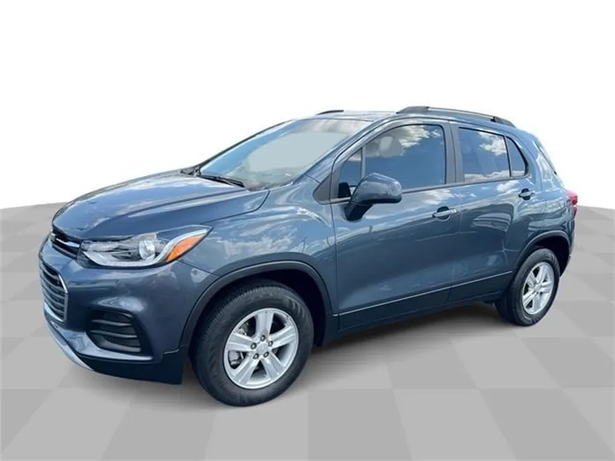 2022 Chevrolet Trax LT photo 1