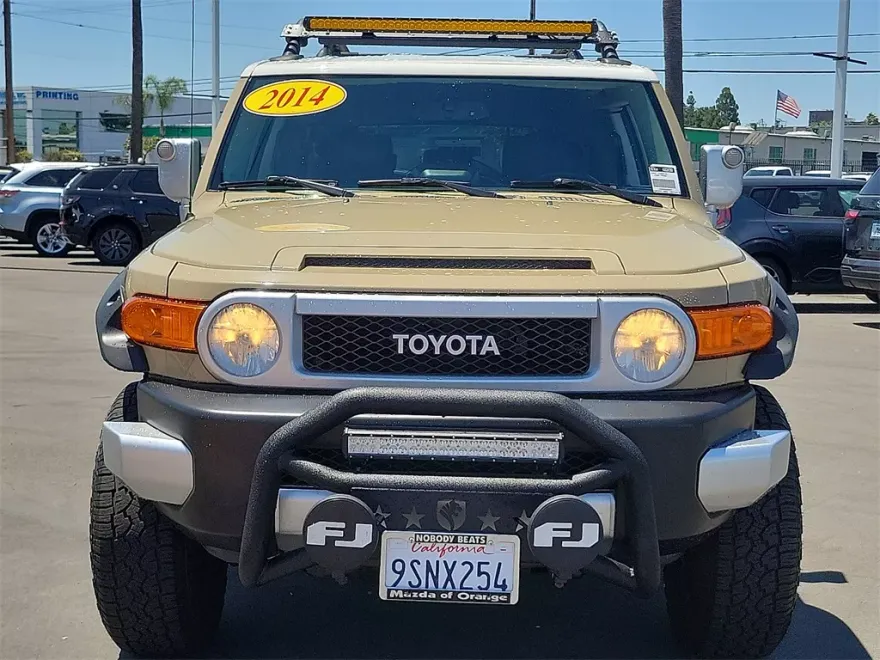 2014 Toyota FJ Cruiser Base photo 1