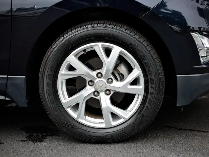 2020 Chevrolet Equinox Premier photo 1