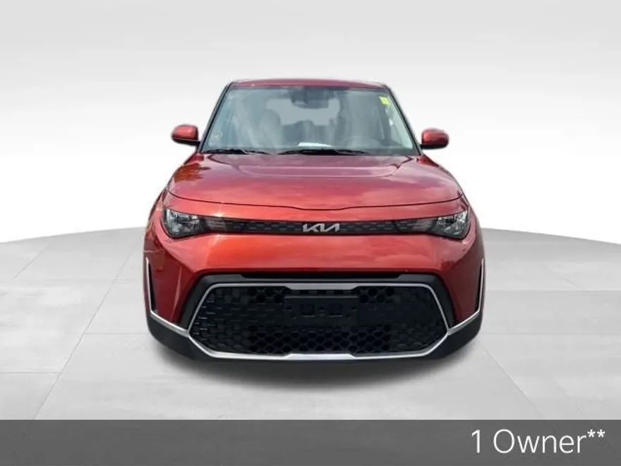 2024 Kia Soul LX photo 1