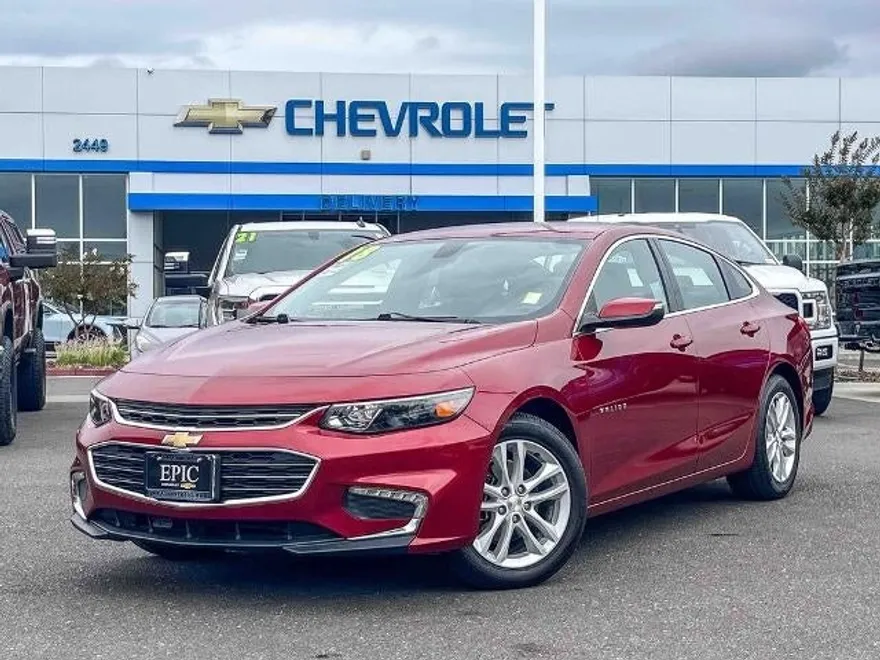 2018 Chevrolet Malibu 1LT photo 1