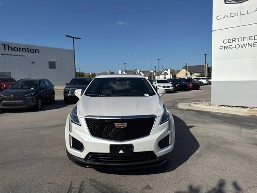 2022 Cadillac XT5 Sport photo 1