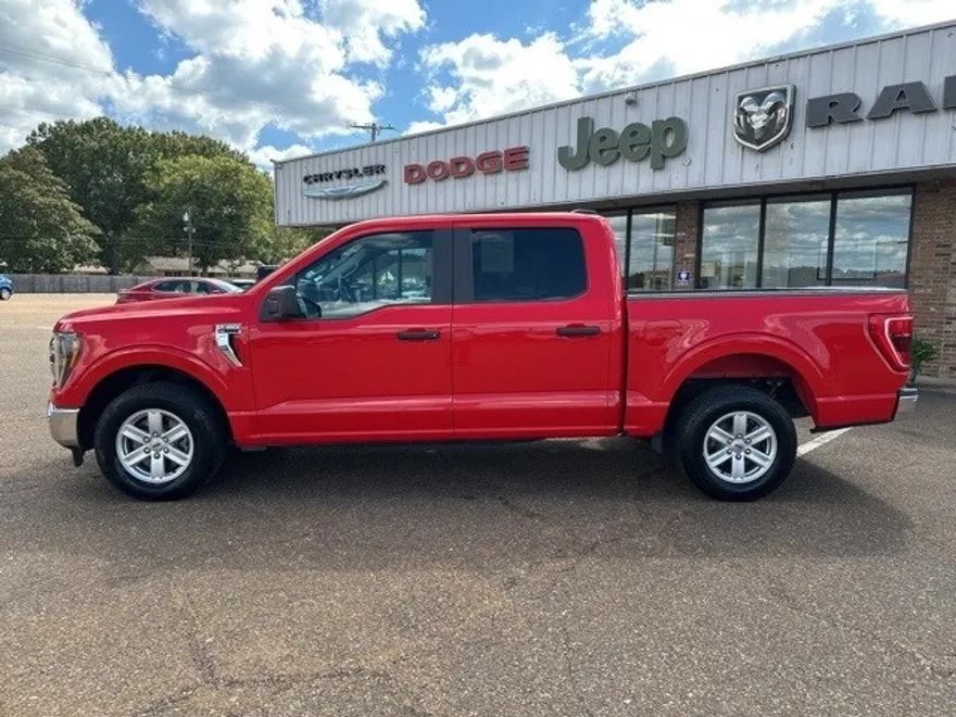 2023 Ford F-150 XLT photo 1