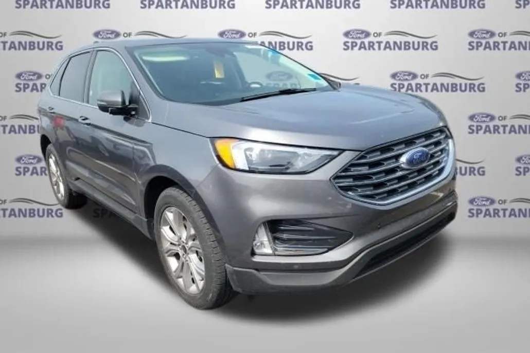 2024 Ford Edge Titanium photo 1