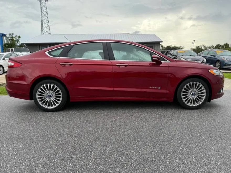 2013 Ford Fusion Hybrid Titanium photo 1