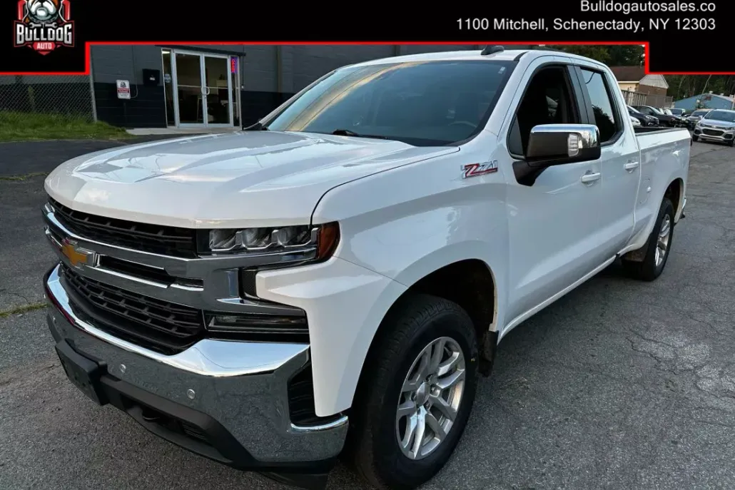 2020 Chevrolet Silverado 1500 LT photo 1