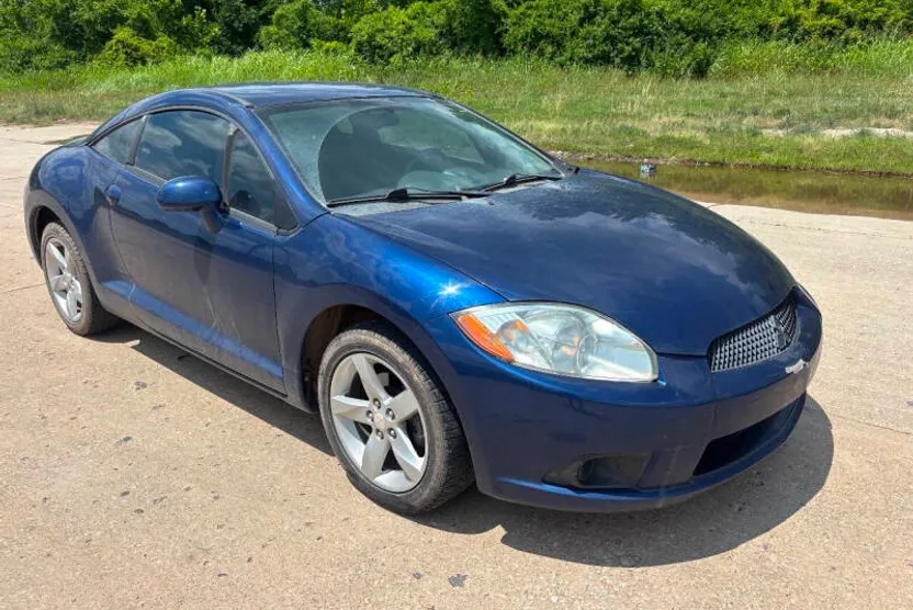2009 Mitsubishi Eclipse GS photo 1