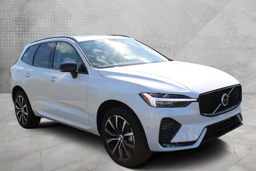 2025 Volvo XC60 B5 Plus photo 1