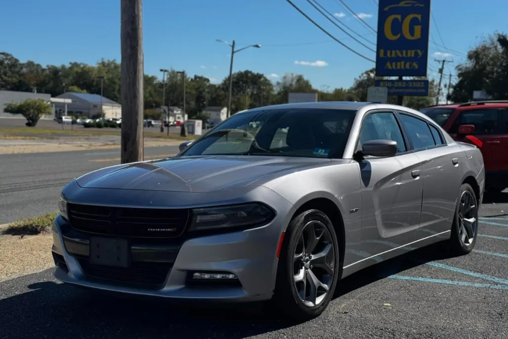2016 Dodge Charger R/T photo 1