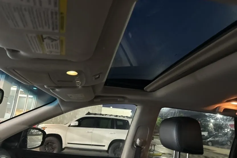 2016 Nissan Pathfinder Platinum photo 1