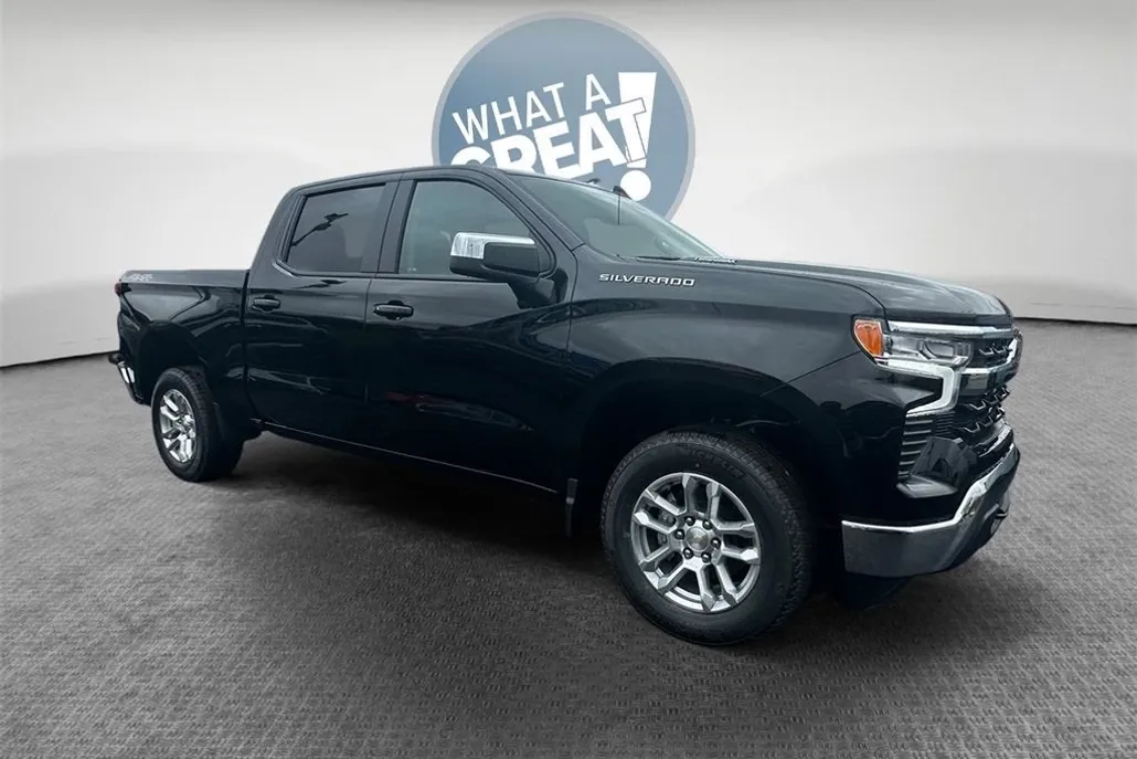2025 Chevrolet Silverado 1500 LT photo 1