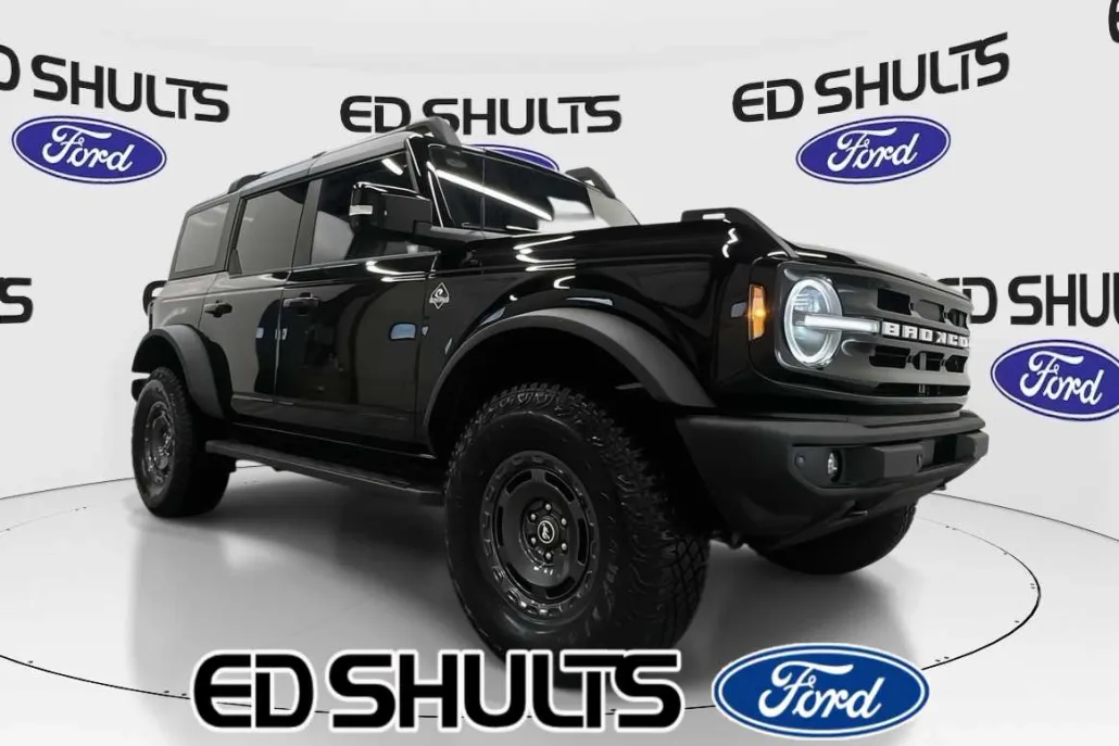 2024 Ford Bronco Outer Banks photo 1