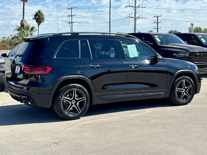2024 Mercedes Benz GLB 250 photo 1
