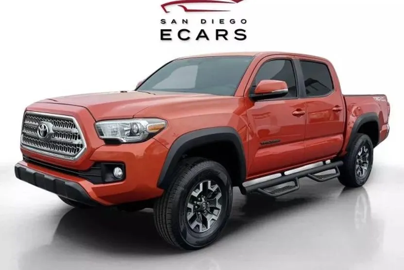2016 Toyota Tacoma Double Cab TRD Off-Road photo 1