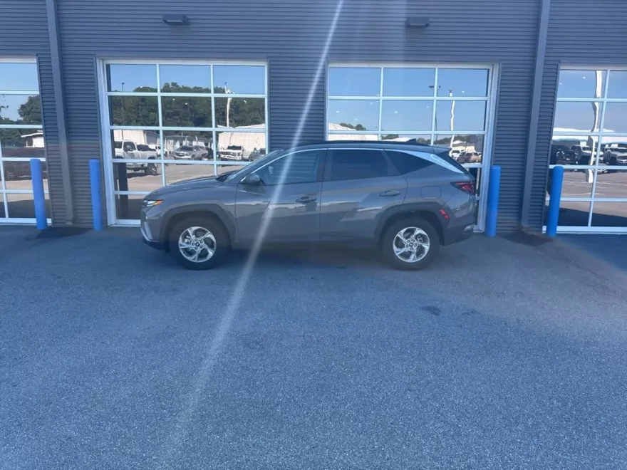 2024 Hyundai Tucson SEL photo 1