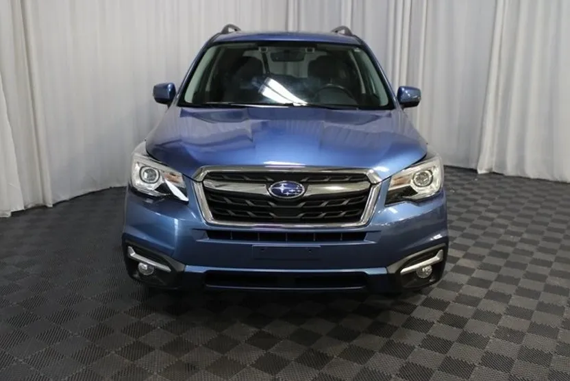 2017 Subaru Forester 2.5i Touring photo 1