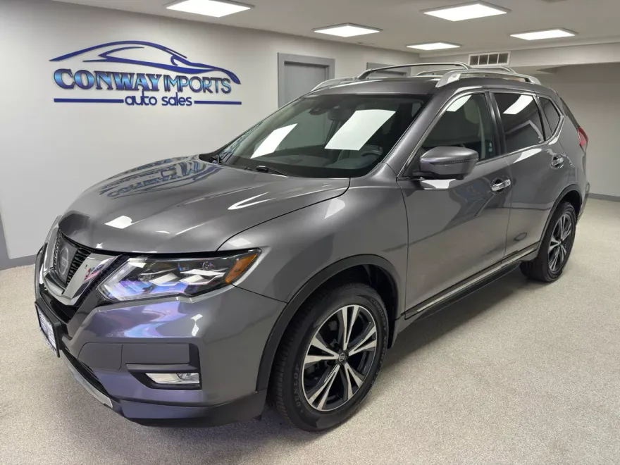 2017 Nissan Rogue SL photo 1