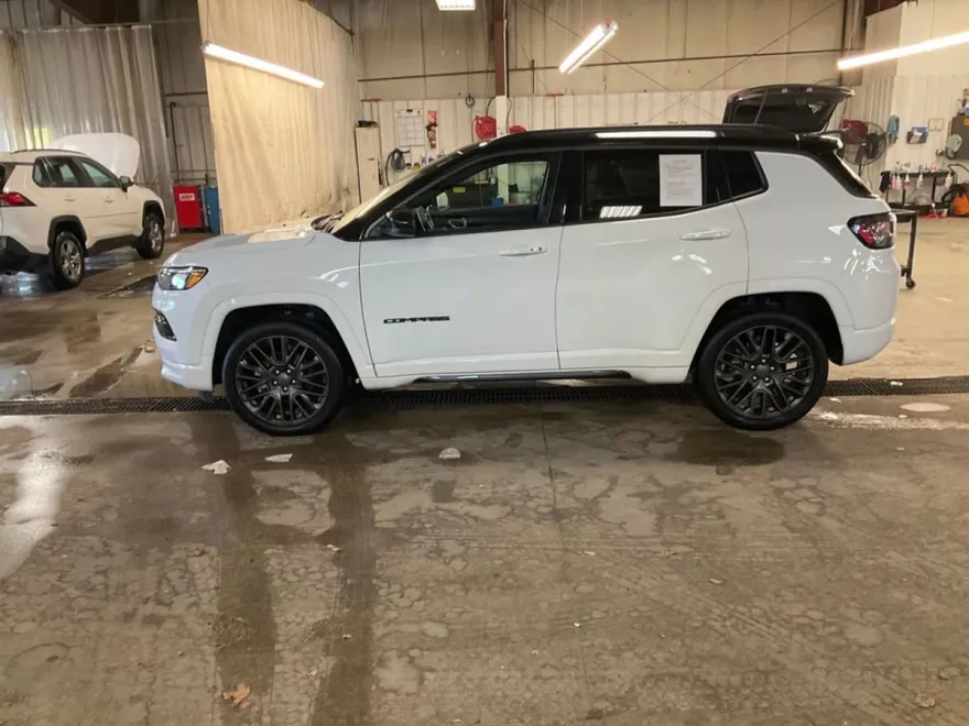 2022 Jeep Compass High Altitude photo 1