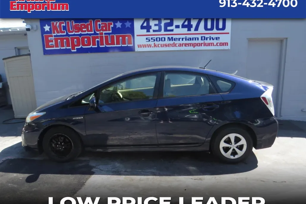 2013 Toyota Prius photo 1