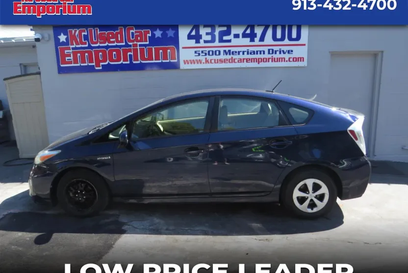 2013 Toyota Prius photo 1