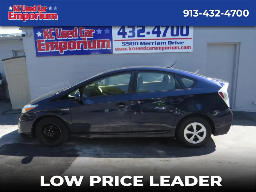 2013 Toyota Prius photo 1