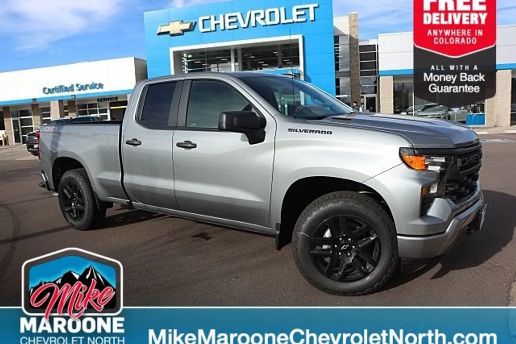 2025 Chevrolet Silverado 1500 Custom photo 1