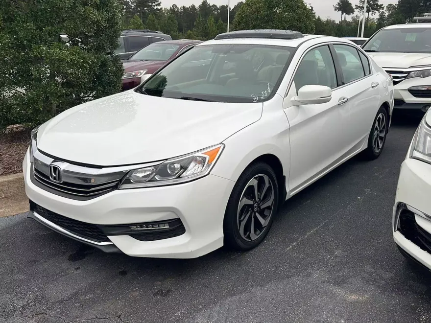 2017 Honda Accord EX-L V6 photo 1
