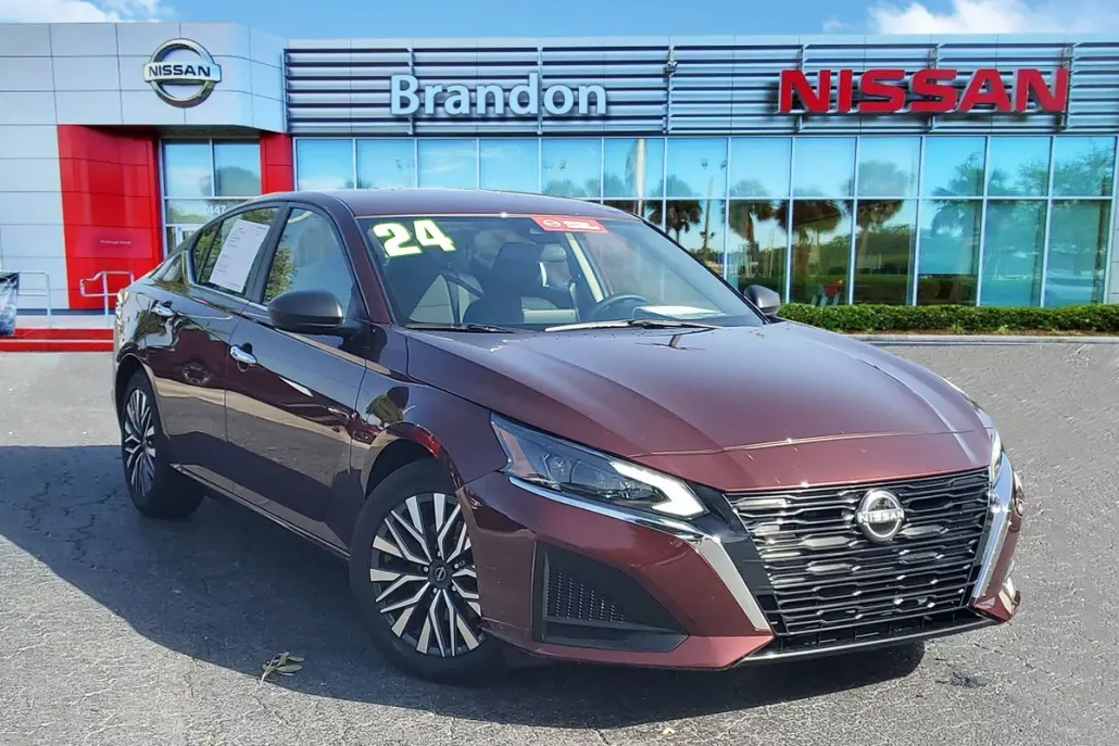 2024 Nissan Altima 2.5 SV photo 1