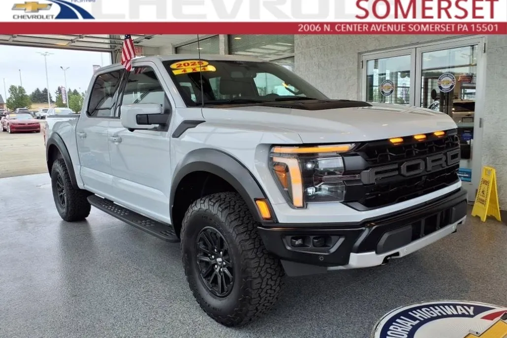 2025 Ford F-150 Raptor photo 1