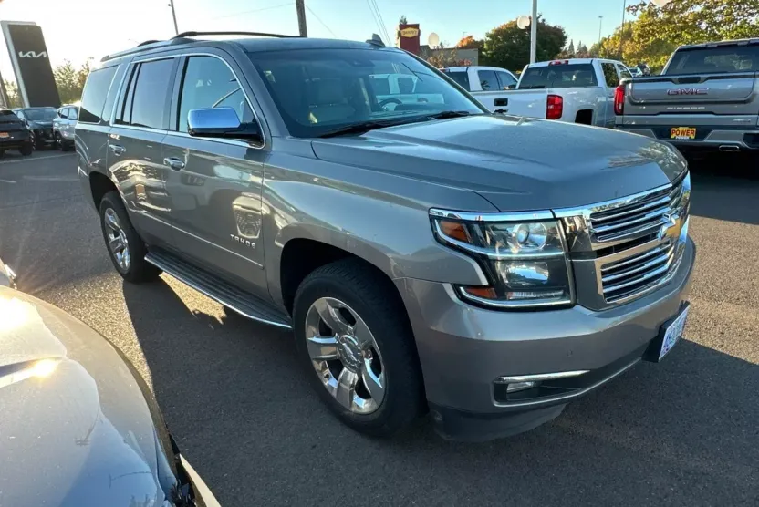 2017 Chevrolet Tahoe Premier photo 1