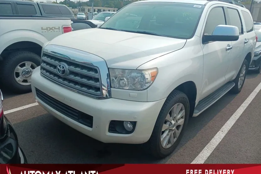 2013 Toyota Sequoia Platinum photo 1