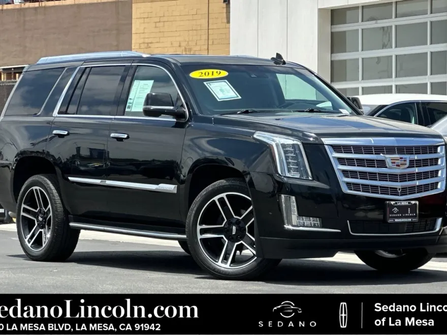 2019 Cadillac Escalade Premium Luxury photo 1
