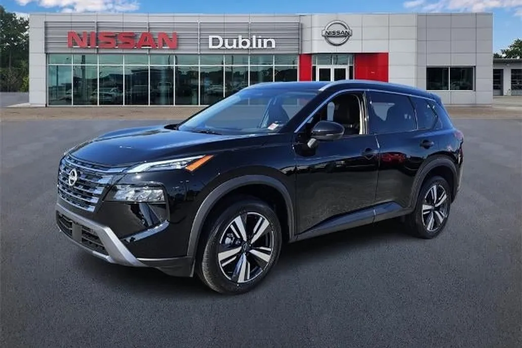 2025 Nissan Rogue SL photo 1
