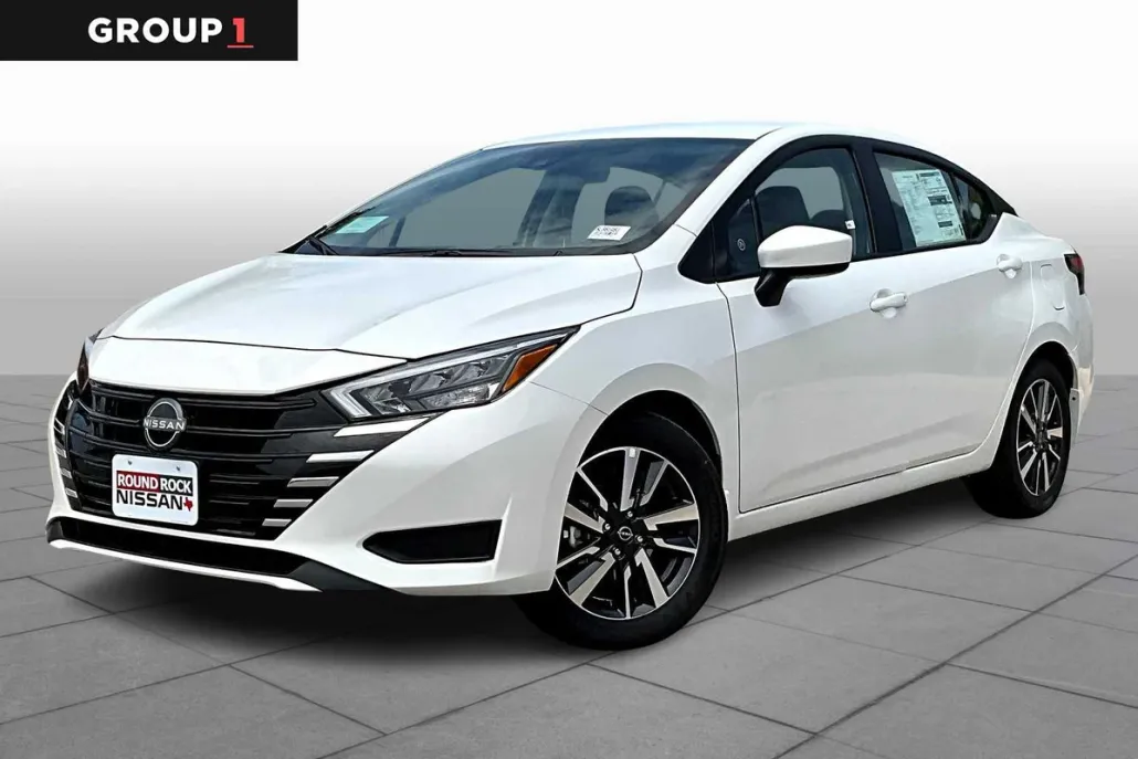2025 Nissan Versa SV photo 1