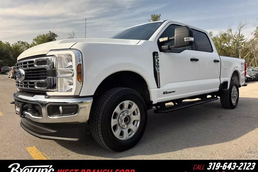 2024 Ford F-350 XLT photo 1