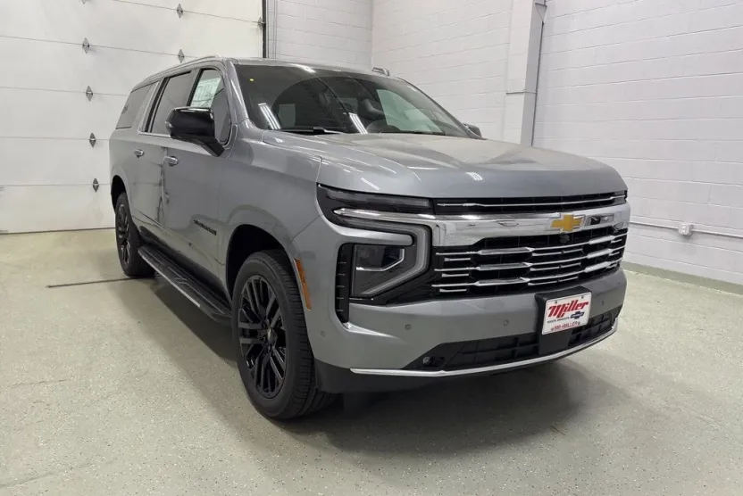 2026 Chevrolet Suburban Premier photo 1