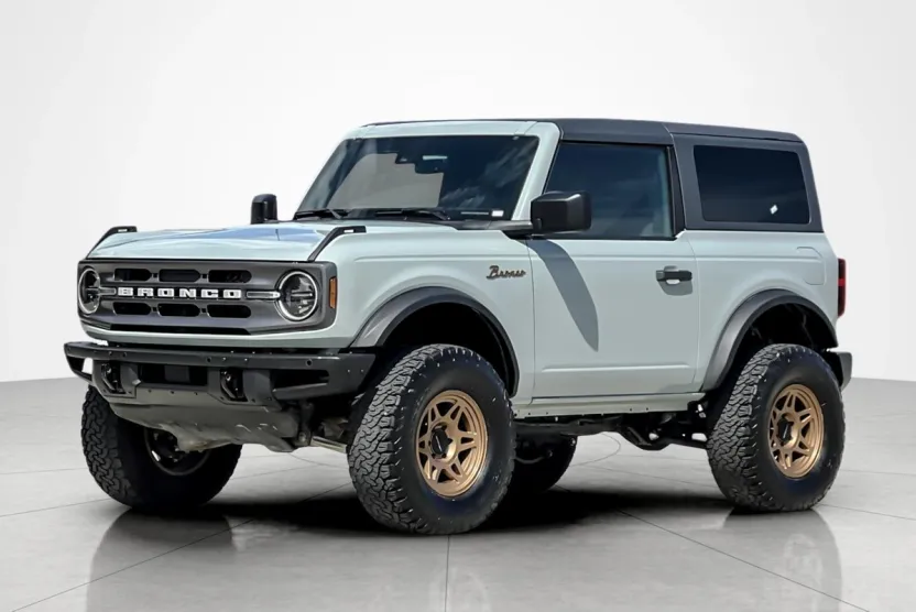 2022 Ford Bronco Base photo 1