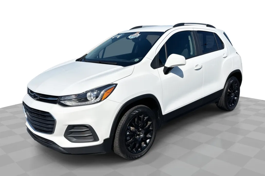 2022 Chevrolet Trax LT photo 1