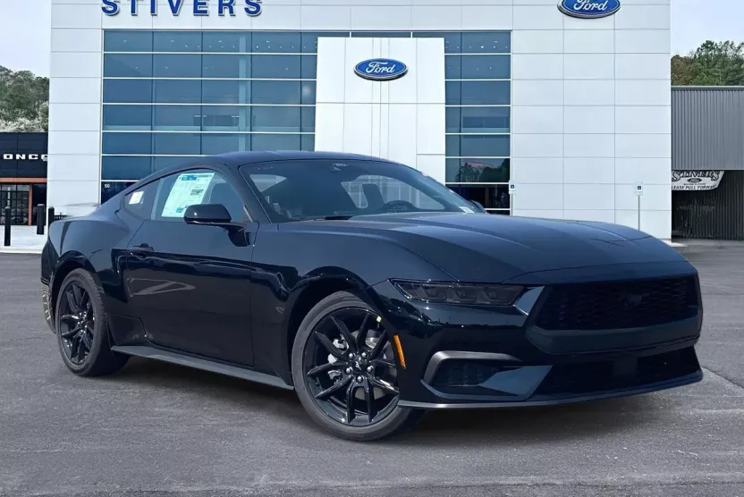2025 Ford Mustang EcoBoost photo 1
