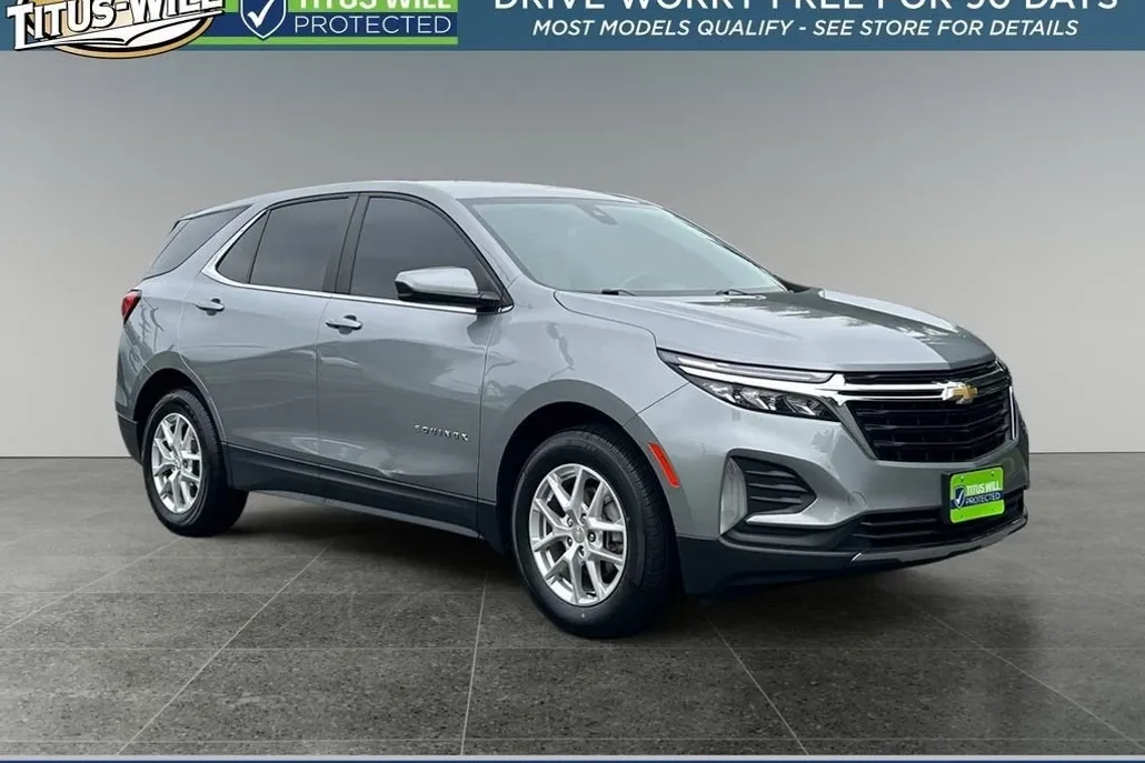 2023 Chevrolet Equinox LT photo 1