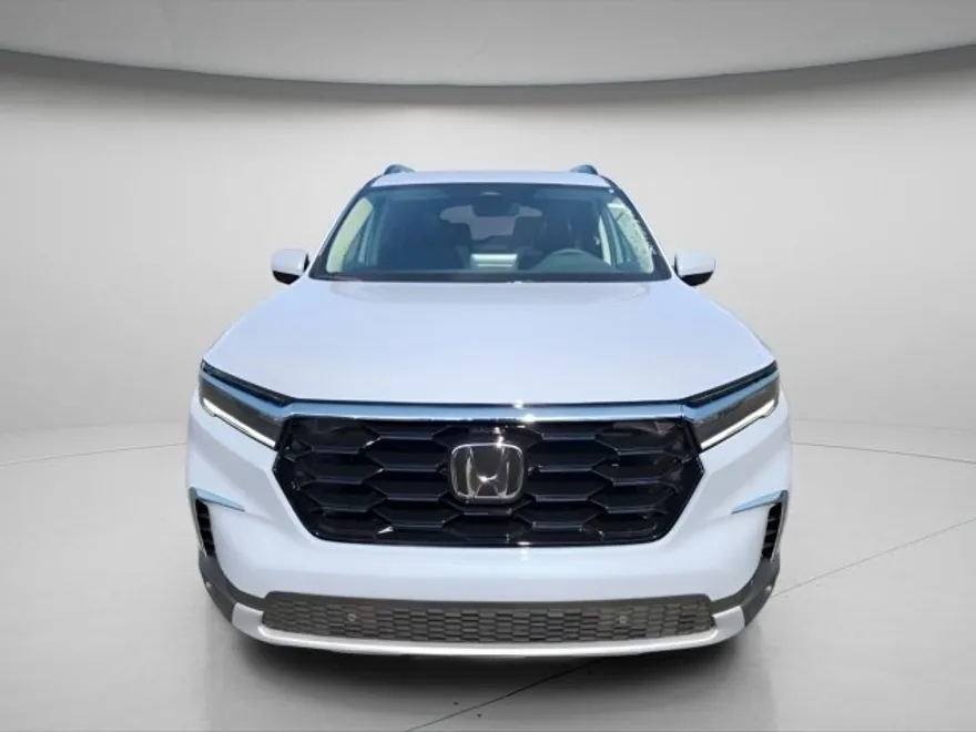 2025 Honda Pilot Touring photo 1