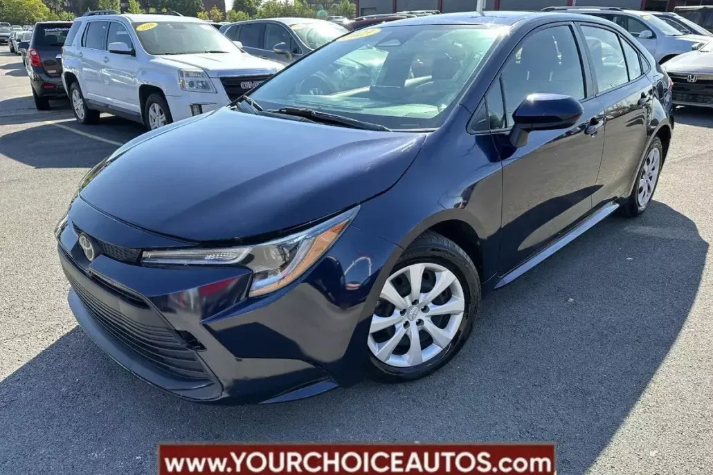 2023 Toyota Corolla SE XLE photo 1