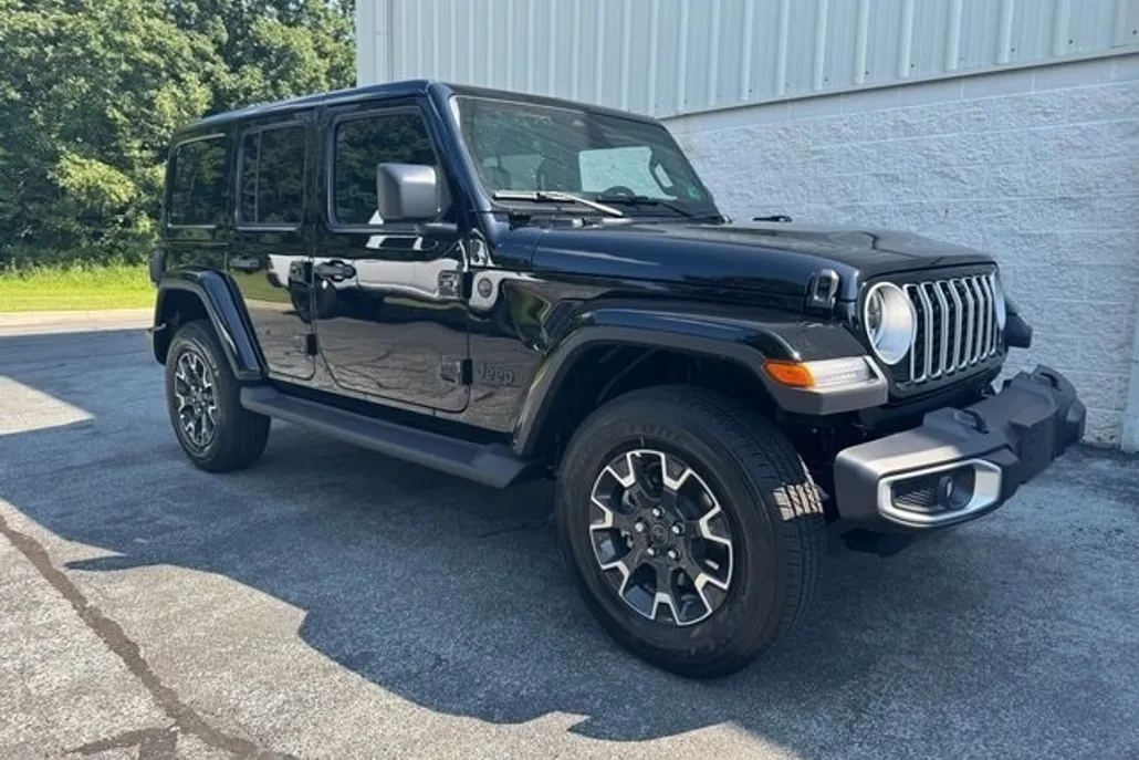 2025 Jeep Wrangler Sahara photo 1