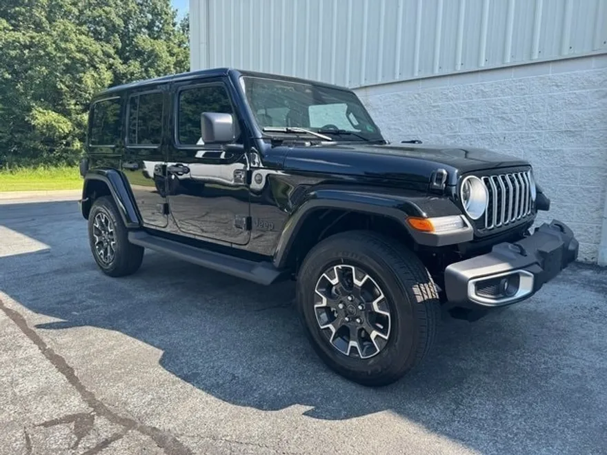 2025 Jeep Wrangler Sahara photo 1