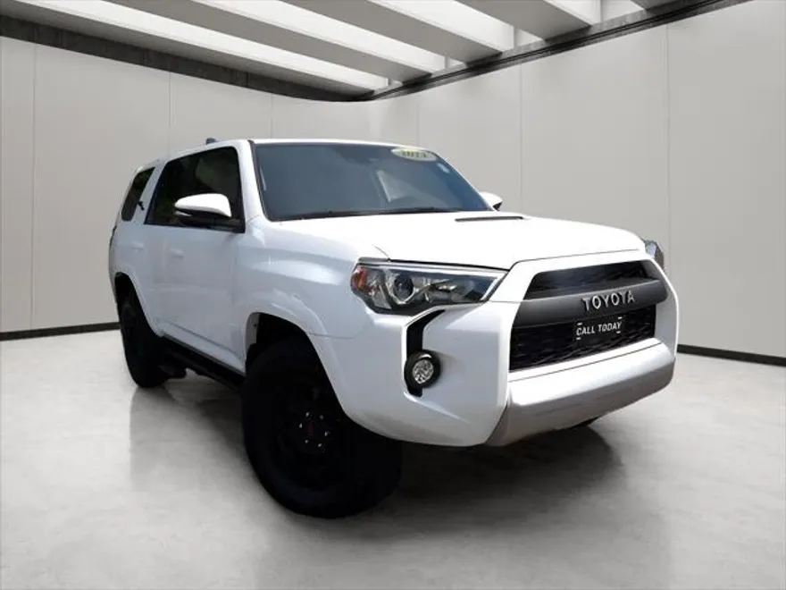 2024 Toyota 4Runner TRD Off-Road Premium photo 1