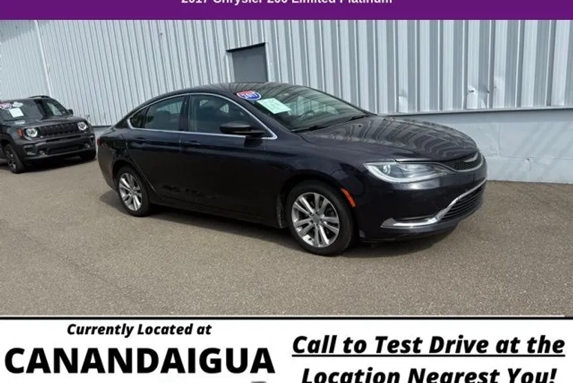 2017 Chrysler 200 Limited photo 1