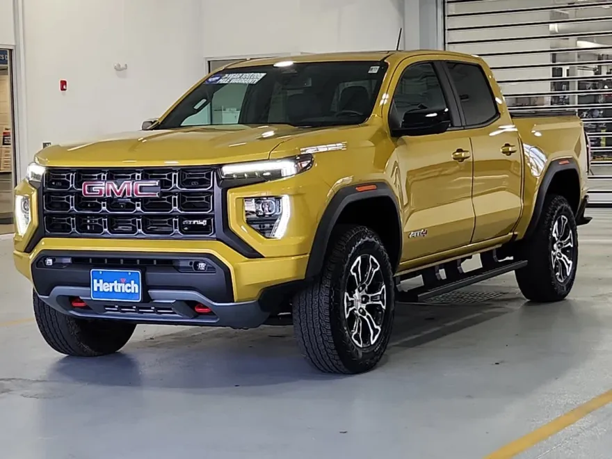 2023 Gmc Canyon AT4 photo 1