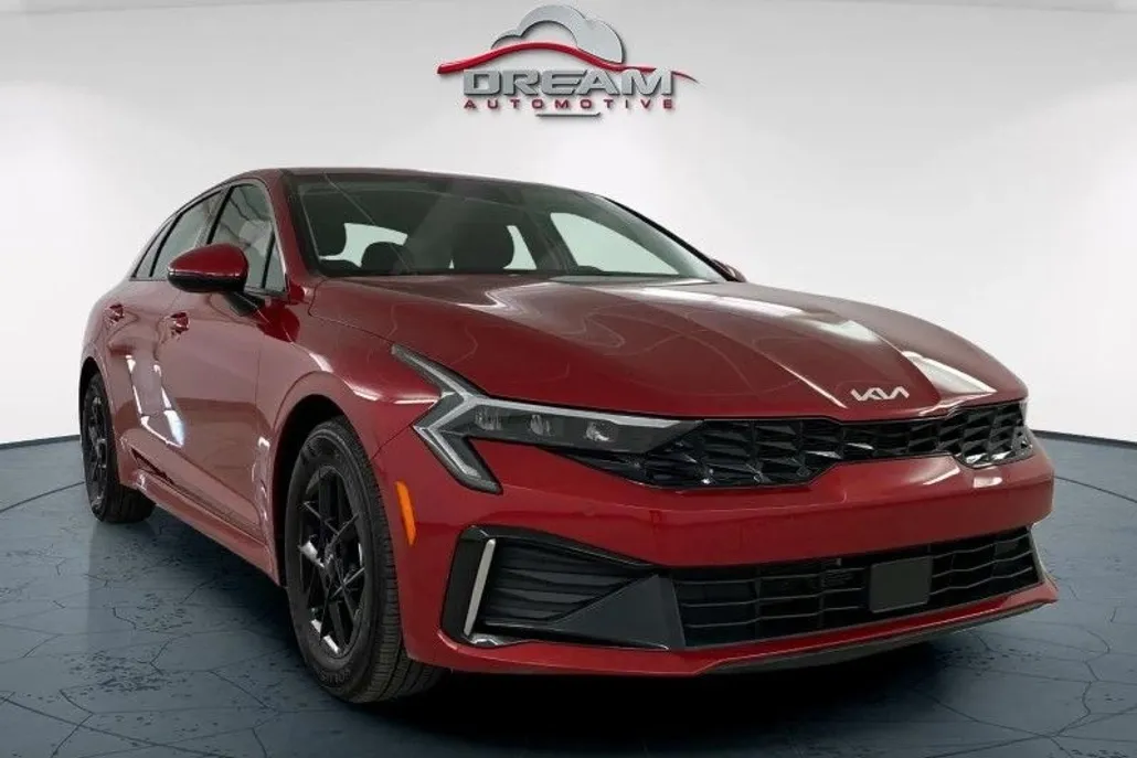2025 Kia K5 LXS photo 1